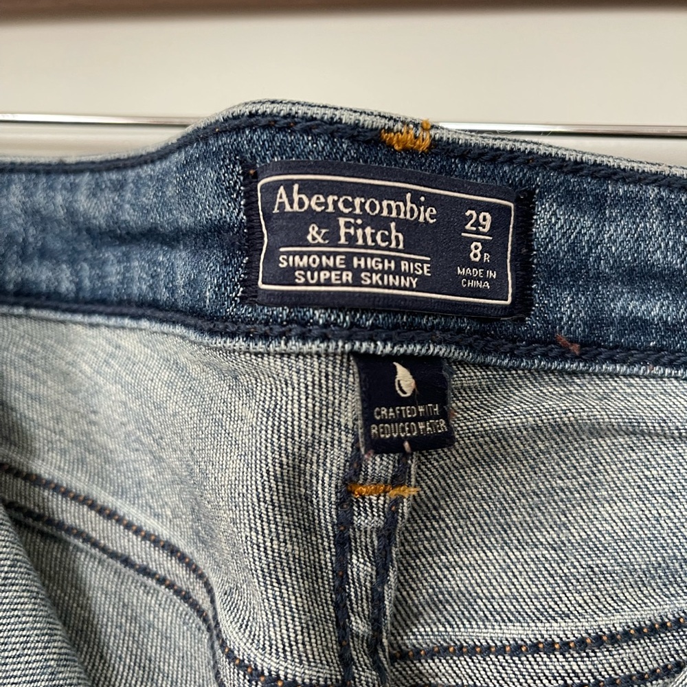 Abercrombie and Fitch Skinny Jeans - Picture 2 of 3